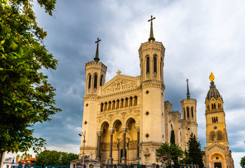 La basilique de Fourvière à Lyon dans le Rhône, France