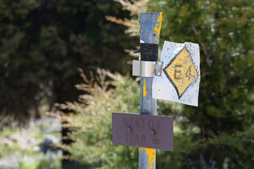 Route marker for the E4 long distance hiking trail in Crete