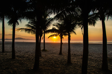 Litoral, Plano de fundo, C&eacute;u, Ver&atilde;o, Luz do sol, Raio de sol, Nascer do sol, P&ocirc;r do sol, Crep&uacute;sculo, Cen&aacute;rio, C&ecirc;nica, Linha do horizonte, Clim&aacute;ticas, Luz do dia, C&eacute;us, Pra&ccedil;a, C&uacute;mulos, Paisagem de outo