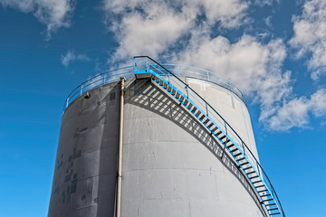 Fototapeta premium oil storage tanks
