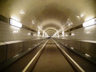 Tunnel