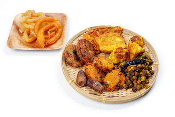 iftar set Piaju pakora beguni black chickpeas ghugni potato chop dates snack fried food