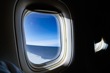 [旅イメージ] 旅客機の座席からの眺め