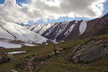 Fototapeta na wymiar Mountain landscapes of Kyrgyzstan. Spring in the mountains.