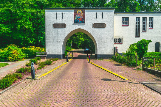 Cenakel church in Heilig Landstichting