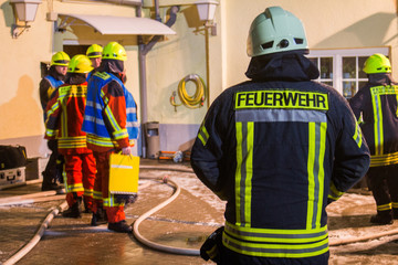 Feuerwehrkräfte im Einsatz
