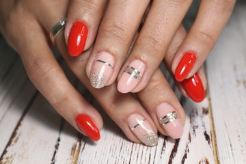 glamorous manicure design
