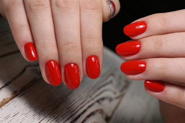 glamorous manicure design