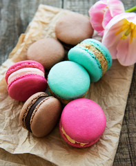 Colorful macaroons and tulips