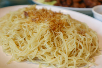 spaghetti with tomato sauce