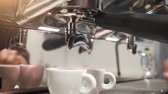 Zubereitung von Espresso Kaffeemaschine