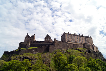 Fototapeta na wymiar Blick auf das Edinburgh Castle von der Castle Terrace 
