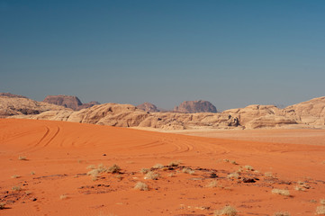 Fototapeta na wymiar wadi rum desert landscape in Jordan