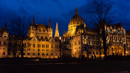 Fototapeta na wymiar Hungarian Parliament building detail at night