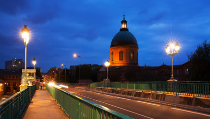 Fototapeta na wymiar Night view of Toulouse