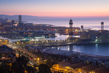 Obraz premium Dawn view of Barcelona from Mondjuic