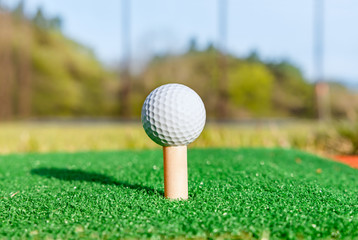 ゴルフ練習場の打席