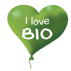 Ein grüner  Herzluftballon mit Text "I love Bio"