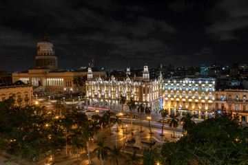 Fototapeta na wymiar Capitol von Havanna bei Nacht