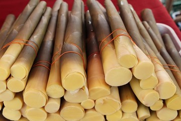 Sweet bamboo shoot to boil at market