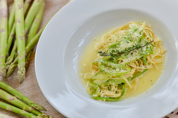 vegan pasta with asparagus