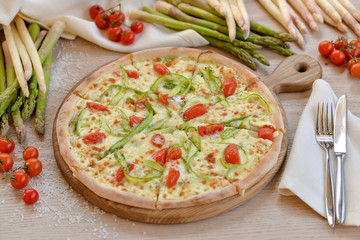  pizza with asparagus and tomatoes