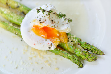 fried eggs with vegetables