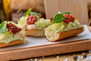 bruschetta with tomato and basil