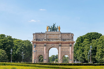 Fototapeta na wymiar The Arc de Triomphe du Carrousel: triumphal arch located in the Place du Carrousel next to the Louvre in Paris, France