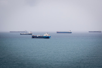 Bateaux à l'horizon