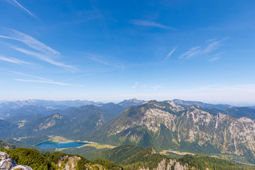 Obraz premium Lake Weitsee, view from Mountrain Dürrnbachhorn, aerial view