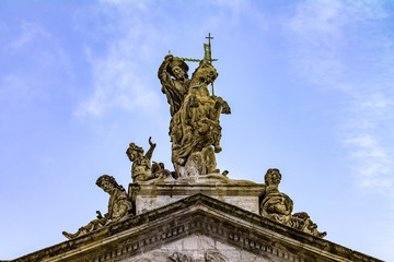 Fototapeta na wymiar statue of santiago