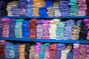 Pigmentos de colores variados en Chauen, Marruecos