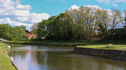 Fototapeta premium Loiret - Combleux - Repos près du Canal d'Orléans