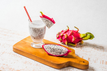 トロピカルスムージー Delicious tropical fruit smoothie drink