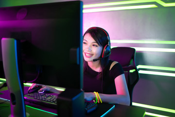 cybersport gamer have live stream © ryanking999