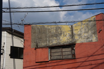 古い建物　建築　電線　看板