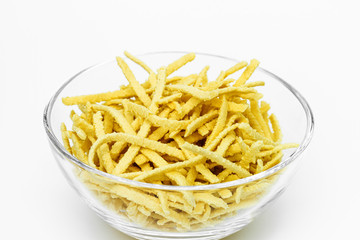 Spätzle in einer Glasschale