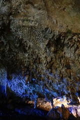 鍾乳洞内部ライトアップ