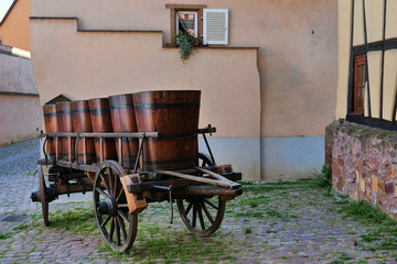 Fototapeta na wymiar Antique grape collecting carriage