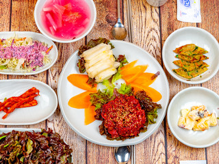 육회, 생고기, 육회비빔밥, 날고기, 한국음식