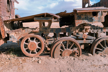 Fototapeta na wymiar rusty train wheels