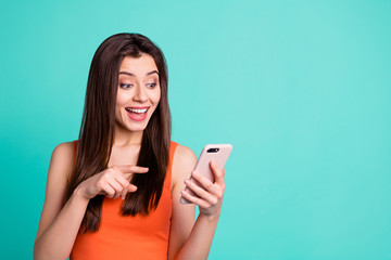Portrait funny funky teen advertise advice advise choose decide scream unbelievable unexpected hold...