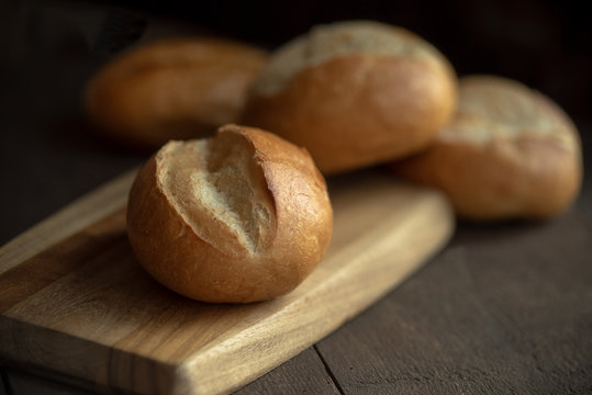 Frische Br&ouml;tchen zum Fr&uuml;hst&uuml;ck