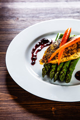 Grilled chicken breast and vegetables