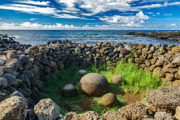 Te Pito O Te Henua rounded rock, The Navel of the Earth, Easter Island © F.C.G.