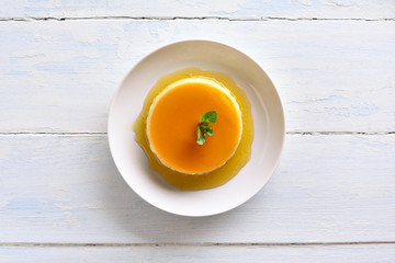 Caramel custard pudding