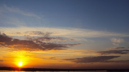 Por do sol na cidade de Porto Alegre, estado do Rio Grande do Sul, pais Brasil.
