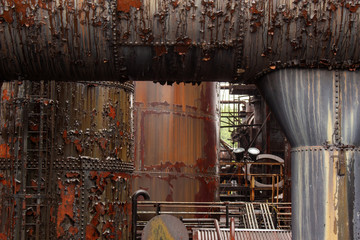 The colours of decay