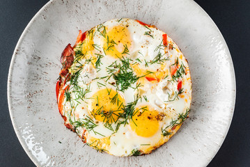 Fried scrambled eggs with vegetables